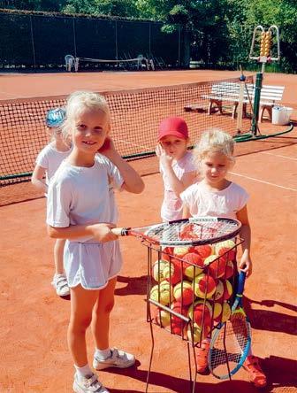 Kindjes op het tennisveld